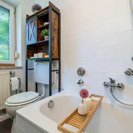 Appartement Eg Mitte Schone 70m² Grosse 2-zimmer Nahe Salzburg Mit Zugang Zum Garten